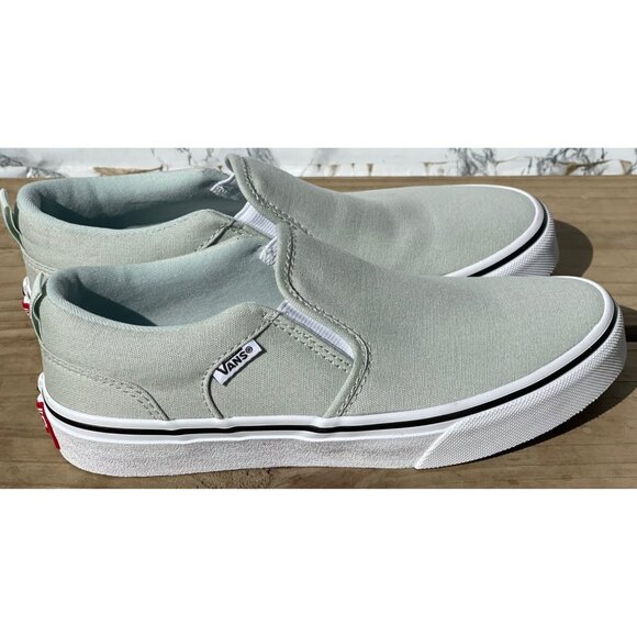 Vans Womens Size 5.5 US Classic Slip-On Sneakers In Light Green - Picture 5 of 8